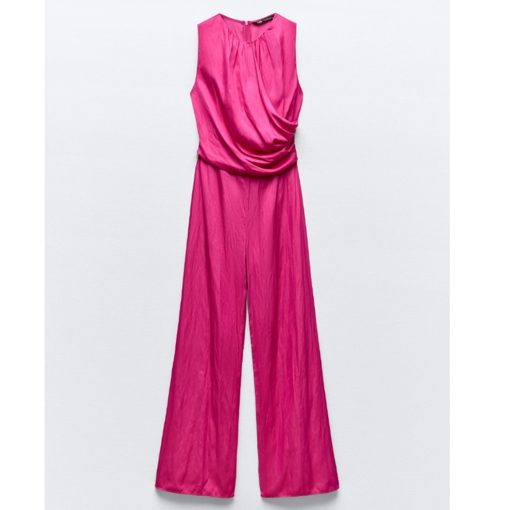 ❌️SOLD❌️GATHERED WAIST SATIN EFFECT JUMPSUIT SIZE L - Picture 5 of 8